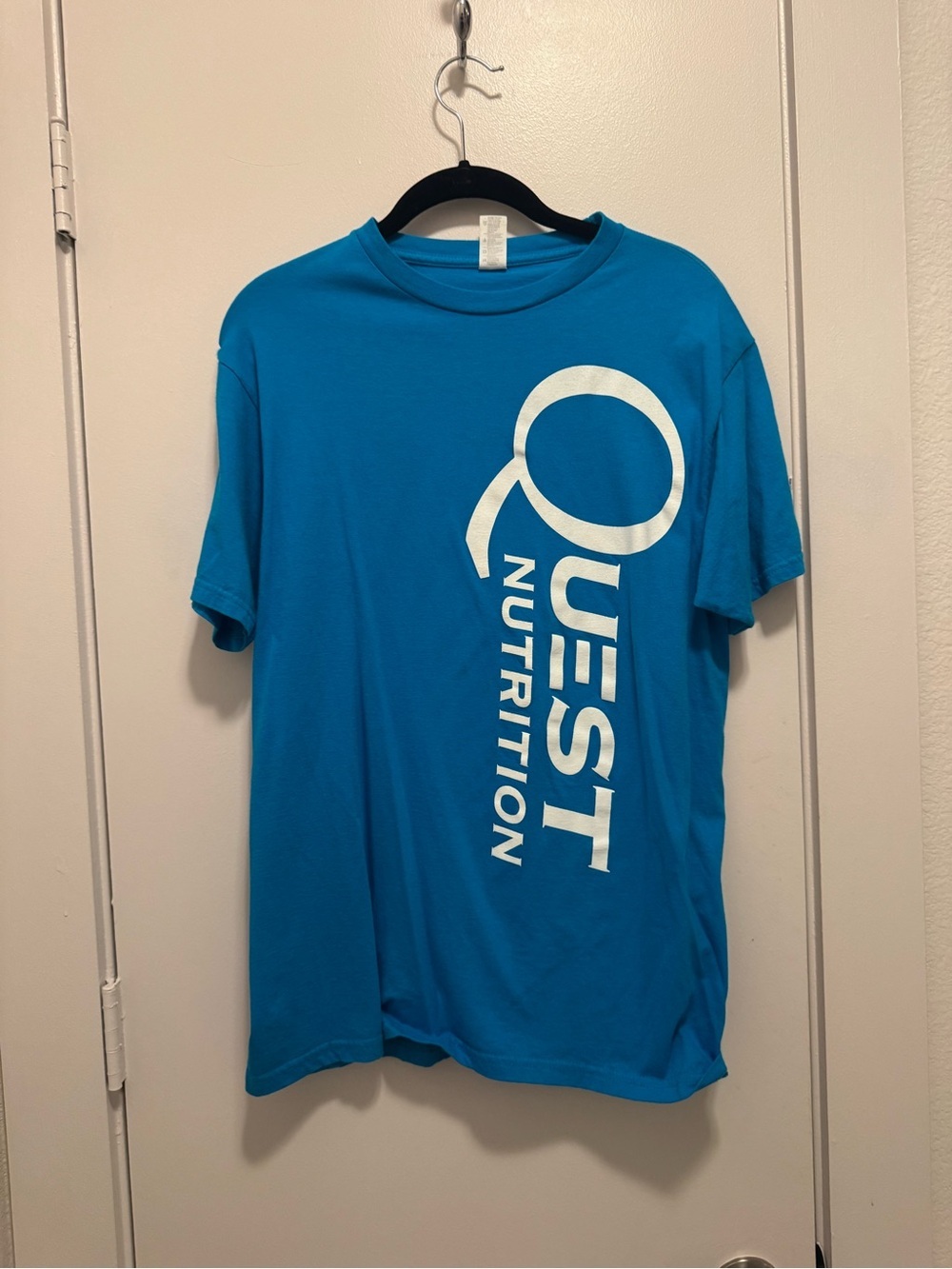 Quest Nutrition Adult Medium Blue T-Shirt Graphic Logo Tee Casual Cotton Top